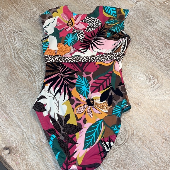 Bleu Rod Beattie Run Wild Cap sleeve one-piece bathing suit. size 4 - Picture 6 of 7